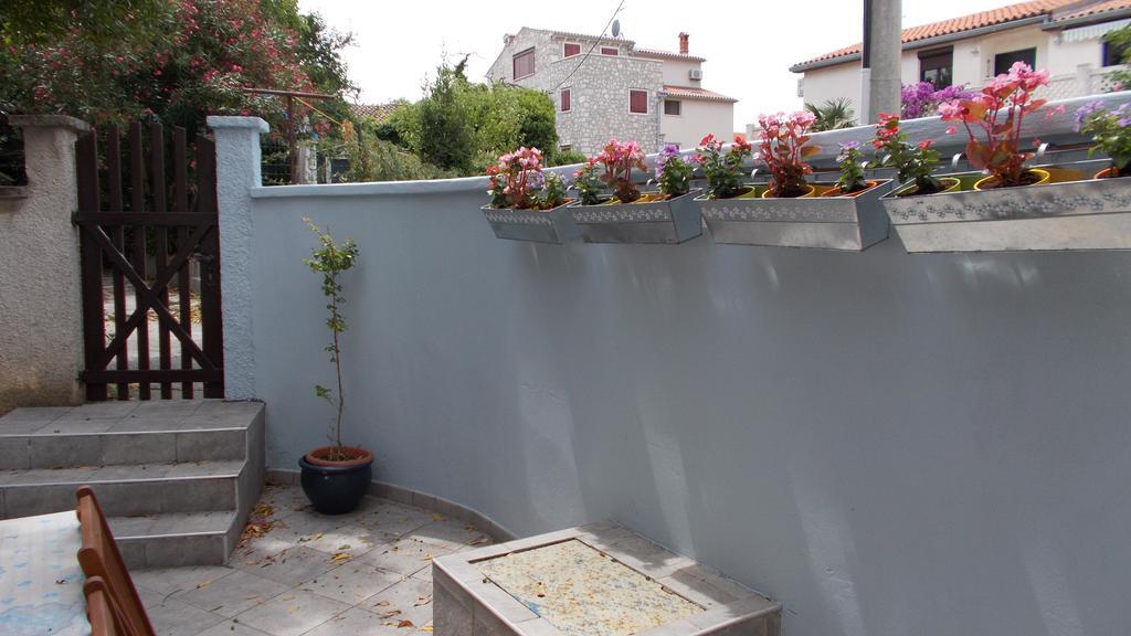 Guest House Accommodation Rupine Premantura Exterior photo